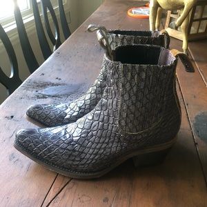 Freebird Faith Steel Gray Crocodile Boots 9